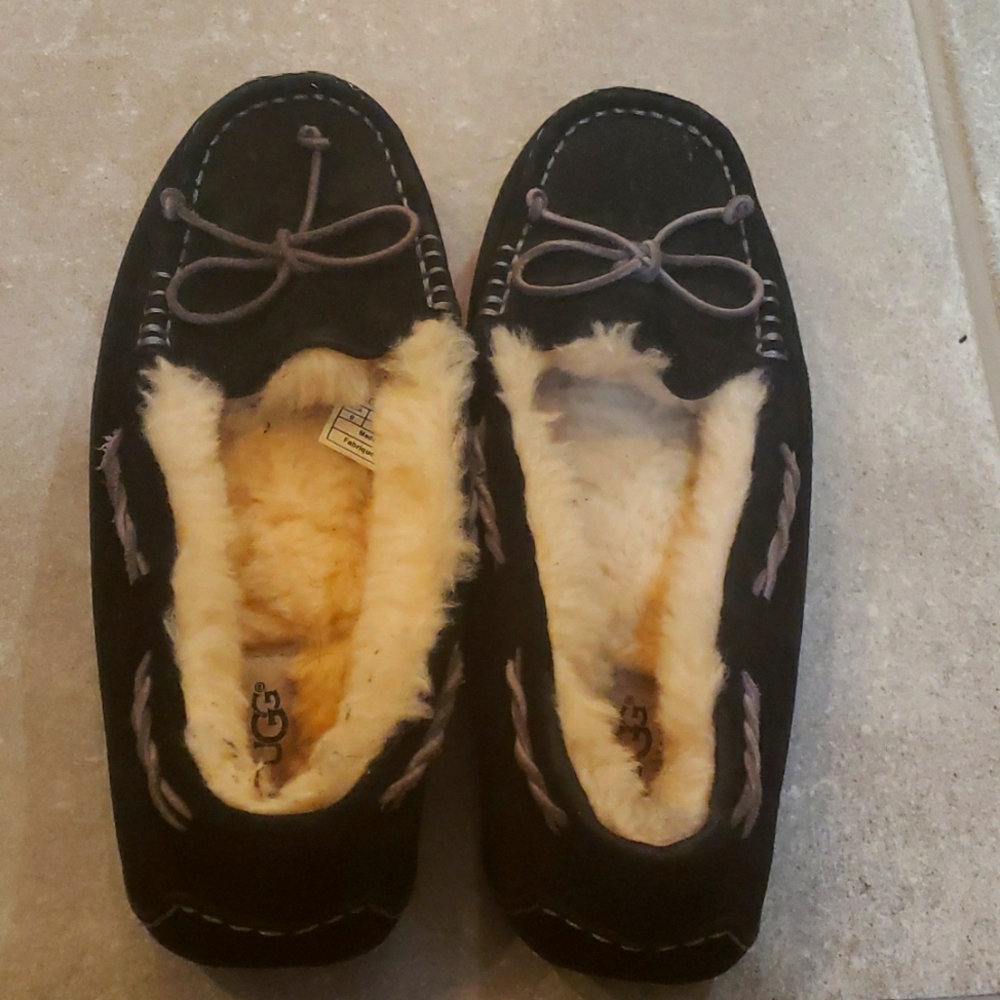Black suede Uggs slippers